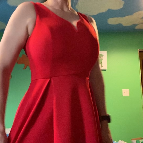 Francesca’s Red date night dress - Picture 4 of 8
